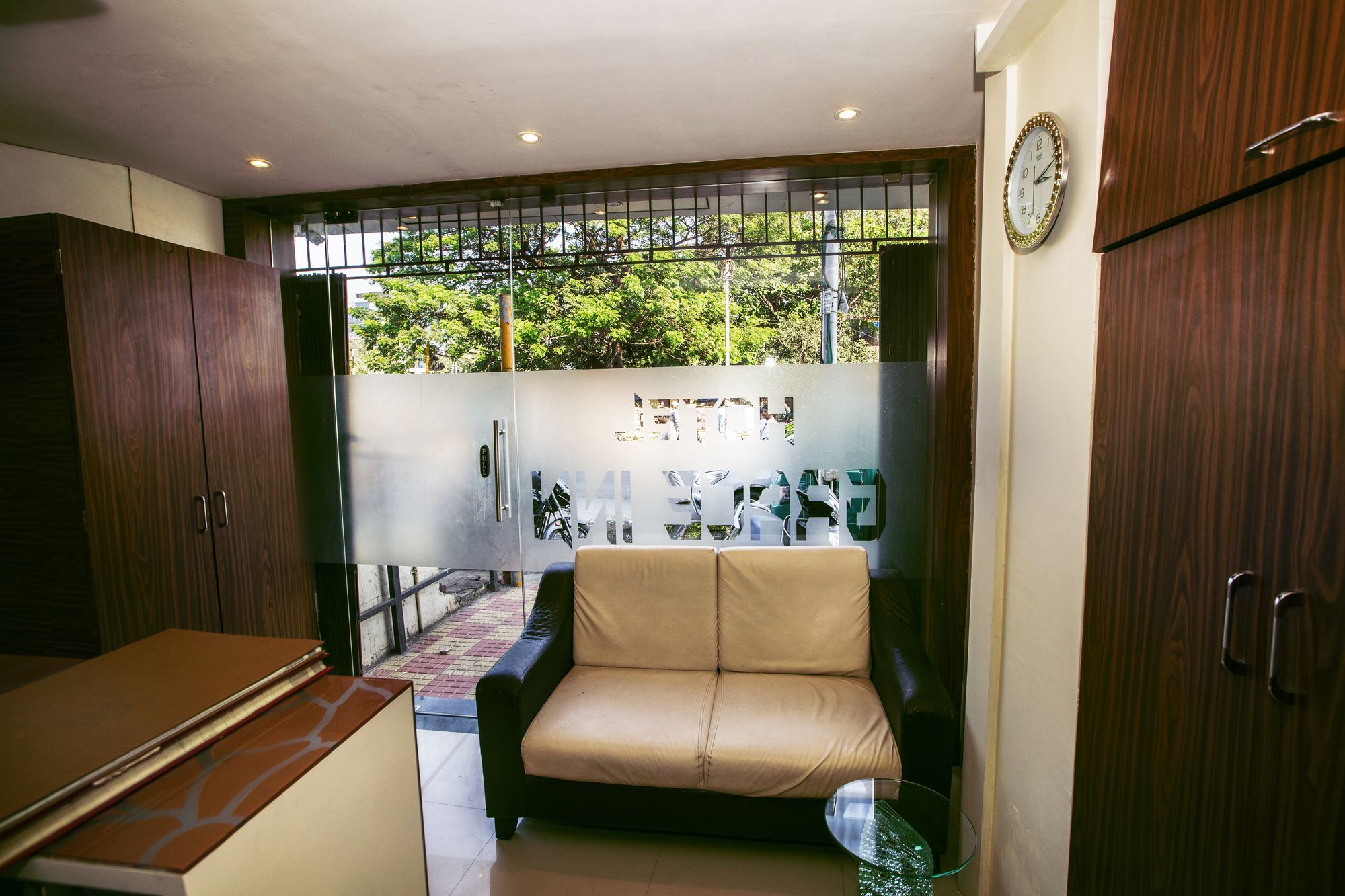 Hotel Grace Inn Mumbai Bagian luar foto